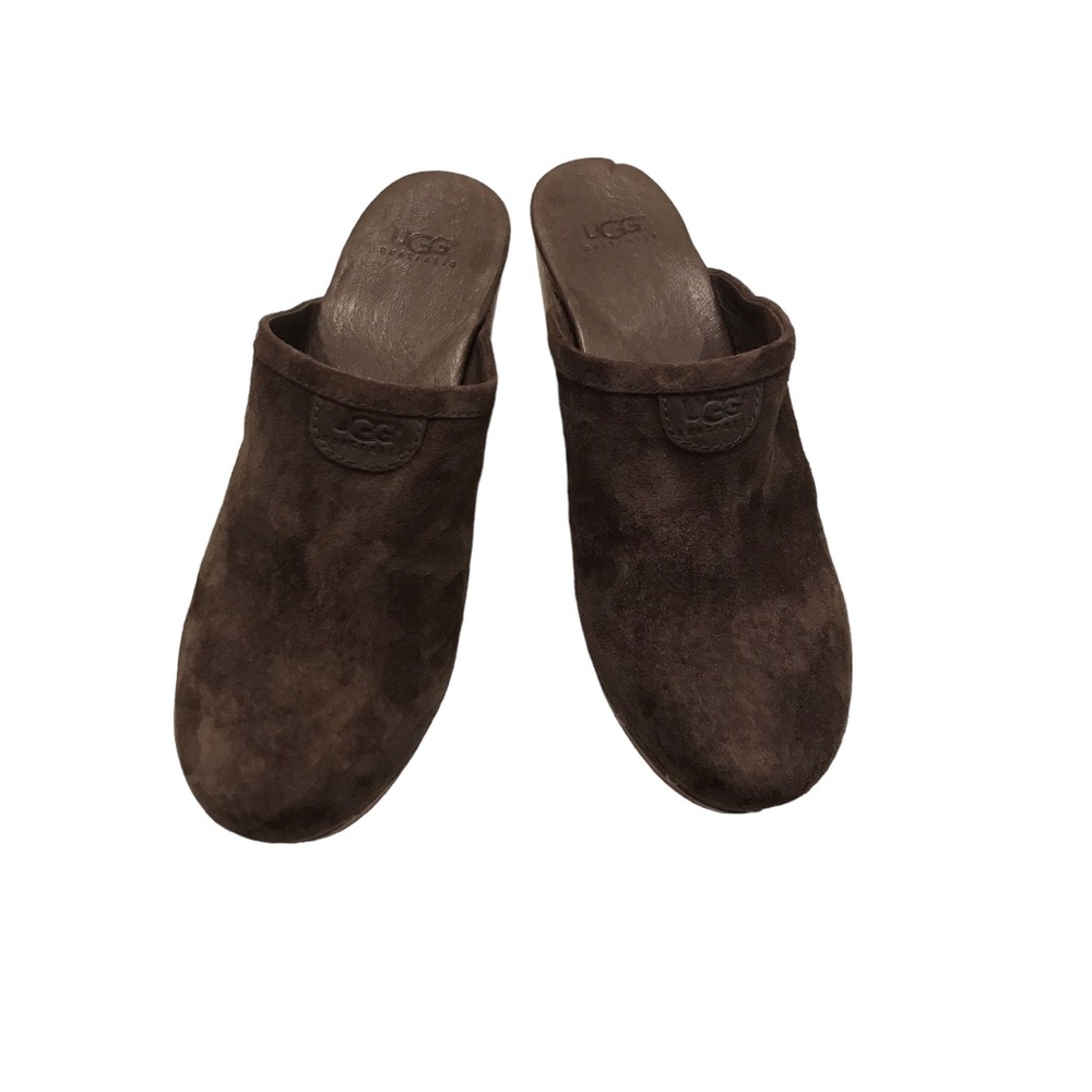 Ugg Abbie Brown Suede Mule/Clogs. Size 7